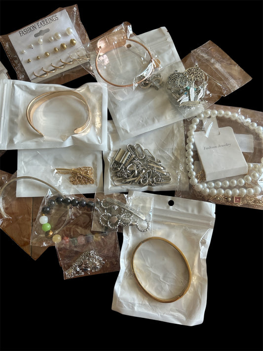 Living in the Moment Mystery Jewelry Box